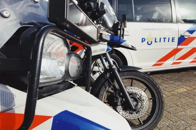 Zoekactie naar automobilist na achtervolging vanwege gevaarlijk rijgedrag