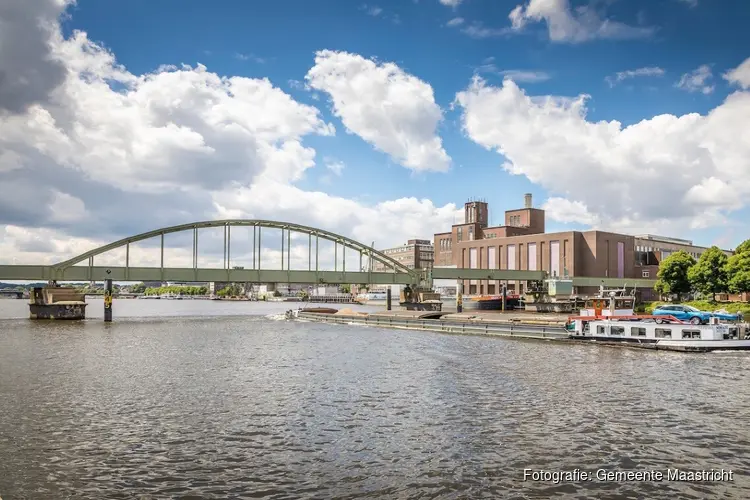 Advies: vervang spoorbrug door nieuwe fietsbrug