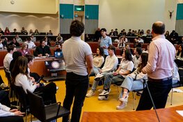 Limburgse jongeren in debat in het Gouvernement