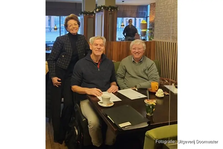 Uitgeverij Doornwater tekent contract voor Perspectief van Sammy van Tuyll