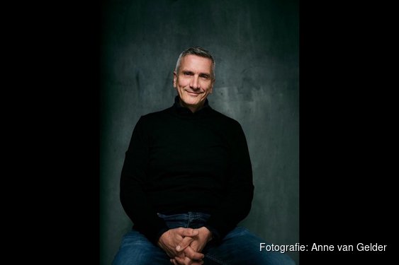 Schrijver en historicus Philip Dröge naar Maastricht met lezing over De tijdreiziger