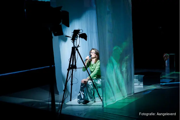 Intersekse maker en performer Marleen Hendrickx komt met uitbundig muzikaal theaterfeest over ‘anders zijn’ naar Limburg
